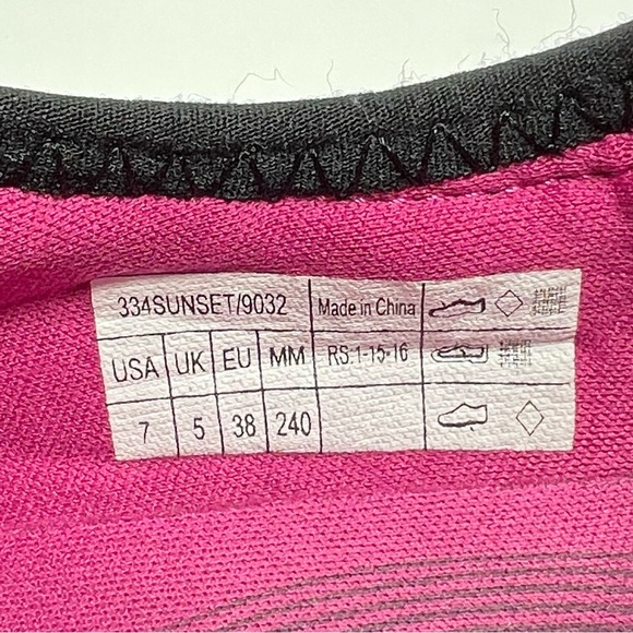 Vionic 334 Sunset Mary Jane Walking Sneakers in Black & Purple/Pink, Size 7 - Picture 10 of 11